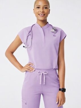 FIGS | Rafaela Top | Size M | Lavender Dew